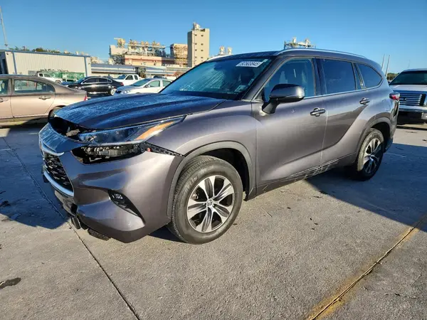 5TDGZRAH8MS520804 2021 TOYOTA HIGHLANDER - Image 1