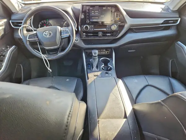 5TDGZRAH8MS521161 2021 TOYOTA HIGHLANDER - Image 8