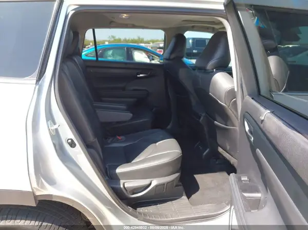5TDGZRAH8MS527199 2021 TOYOTA HIGHLANDER - Image 8