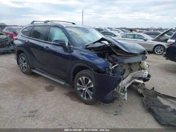 5TDGZRAH8MS535609 2021 TOYOTA HIGHLANDER - Image 1