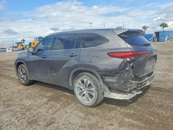 5TDGZRAH8NS094307 2022 TOYOTA HIGHLANDER - Image 2