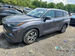 5TDGZRAH8NS111445 2022 TOYOTA HIGHLANDER