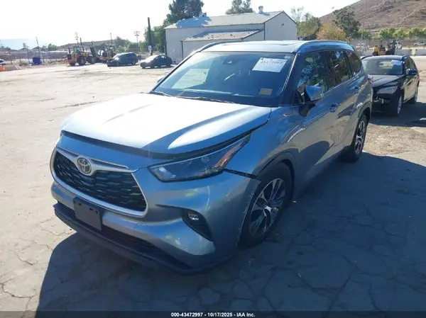 5TDGZRAH8NS112899 2022 TOYOTA HIGHLANDER - Image 2