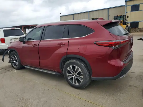 5TDGZRAH8NS122140 2022 TOYOTA HIGHLANDER - Image 2