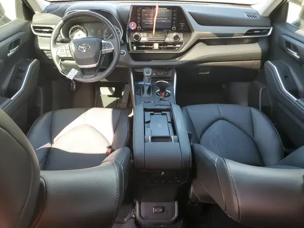 5TDGZRAH8NS128794 2022 TOYOTA HIGHLANDER - Image 8