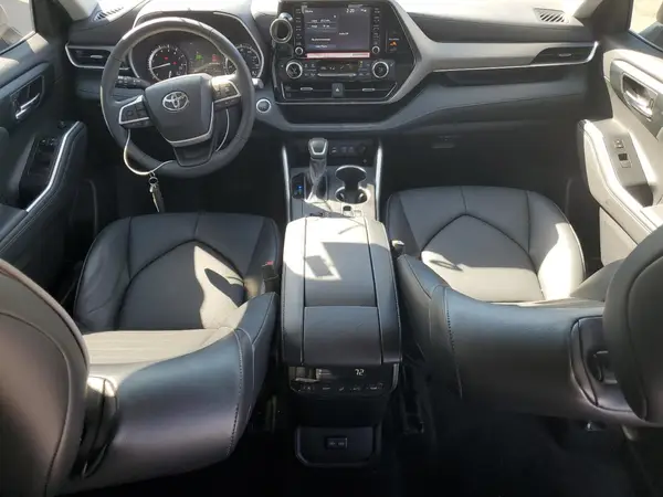 5TDGZRAH8NS135843 2022 TOYOTA HIGHLANDER - Image 8