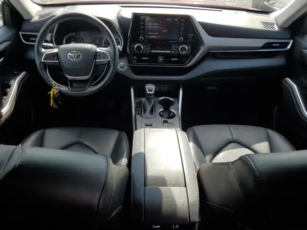 5TDGZRAH8NS541329 2022 TOYOTA HIGHLANDER - Image 8