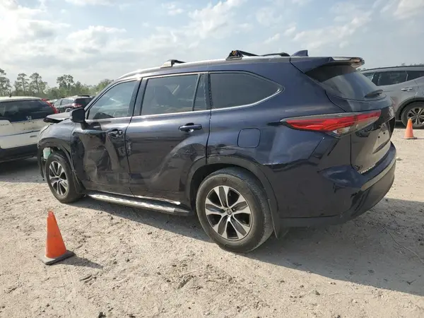 5TDGZRAH8NS543419 2022 TOYOTA HIGHLANDER - Image 2