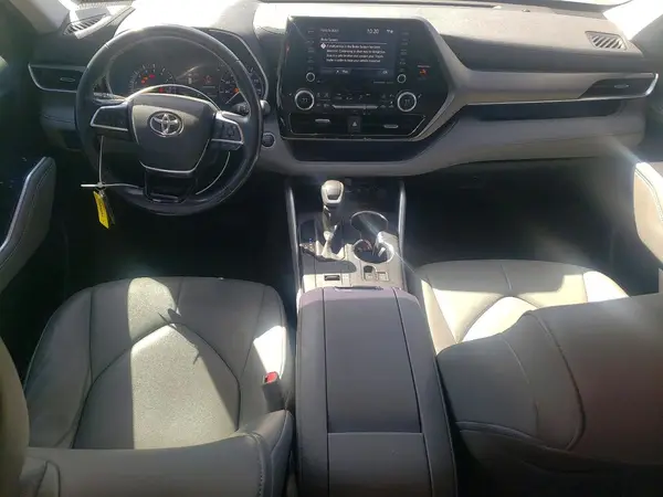 5TDGZRAH9LS018060 2020 TOYOTA HIGHLANDER - Image 8