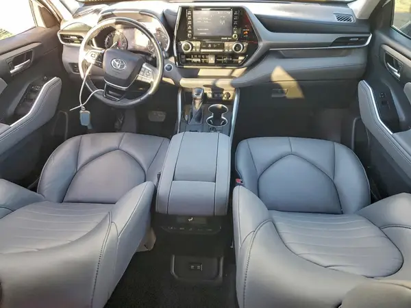 5TDGZRAH9LS504898 2020 TOYOTA HIGHLANDER - Image 8