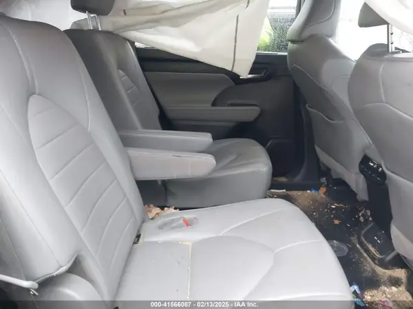 5TDGZRAH9MS039752 2021 TOYOTA HIGHLANDER - Image 8