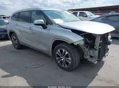 5TDGZRAH9MS040657 2021 TOYOTA HIGHLANDER