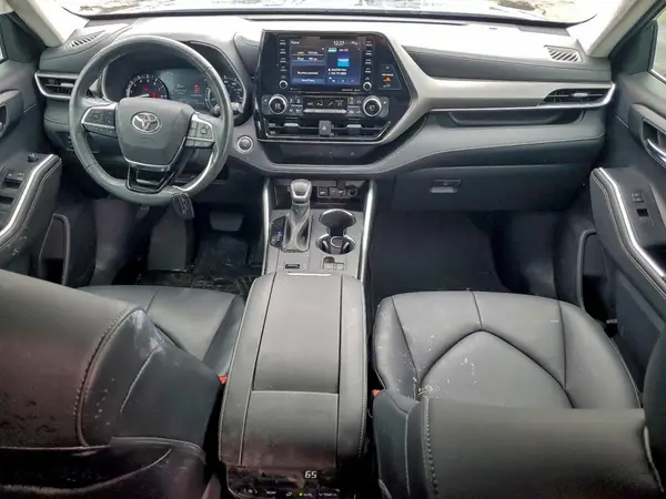 5TDGZRAH9MS049861 2021 TOYOTA HIGHLANDER - Image 8