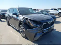 5TDGZRAH9MS053649 2021 TOYOTA HIGHLANDER