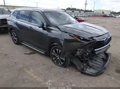 5TDGZRAH9MS066174 2021 TOYOTA HIGHLANDER