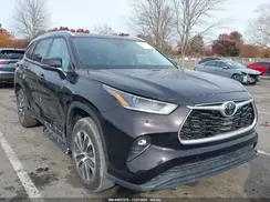 5TDGZRAH9MS083752 2021 TOYOTA HIGHLANDER