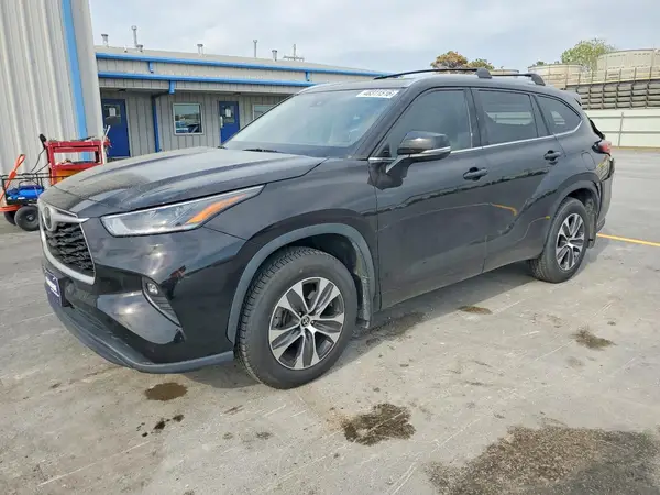 5TDGZRAH9MS085503 2021 TOYOTA HIGHLANDER - Image 1