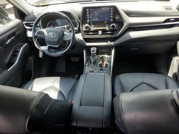 5TDGZRAH9MS515417 2021 TOYOTA HIGHLANDER - Image 8