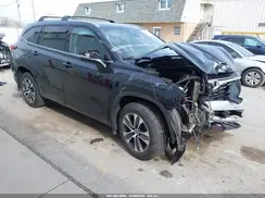 5TDGZRAH9MS515983 2021 TOYOTA HIGHLANDER