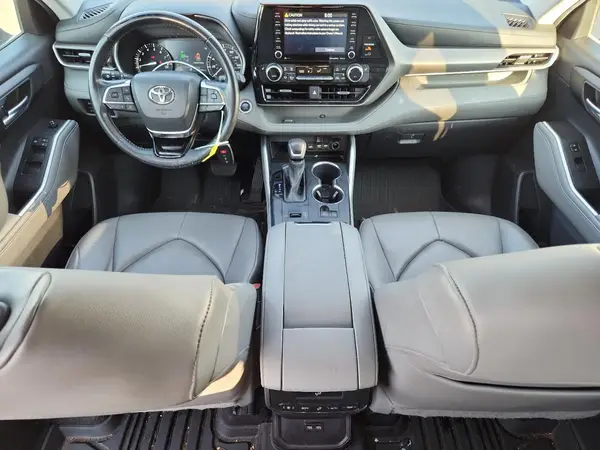 5TDGZRAH9MS516762 2021 TOYOTA HIGHLANDER - Image 8