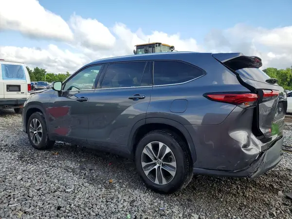5TDGZRAH9MS518351 2021 TOYOTA HIGHLANDER - Image 2