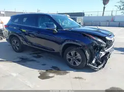 5TDGZRAH9MS520780 2021 TOYOTA HIGHLANDER