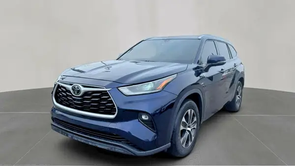 5TDGZRAH9MS526188 2021 TOYOTA HIGHLANDER - Image 2