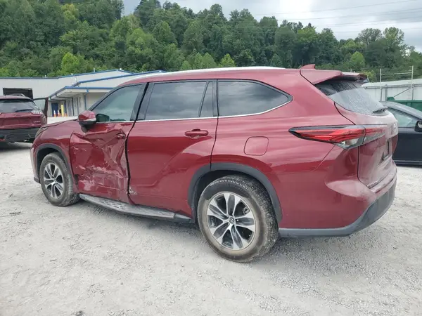 5TDGZRAH9MS529270 2021 TOYOTA HIGHLANDER - Image 2