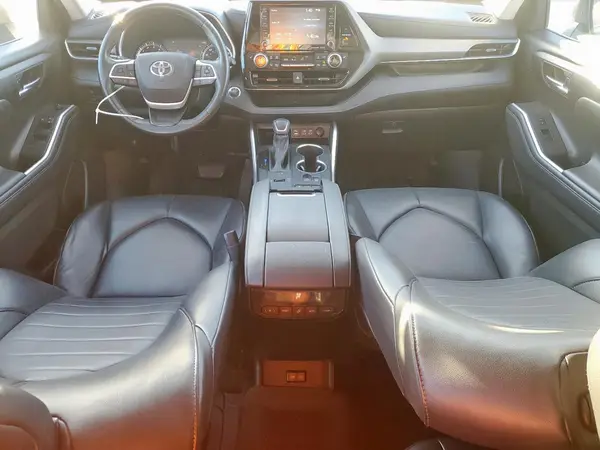 5TDGZRAH9NS106805 2022 TOYOTA HIGHLANDER - Image 8