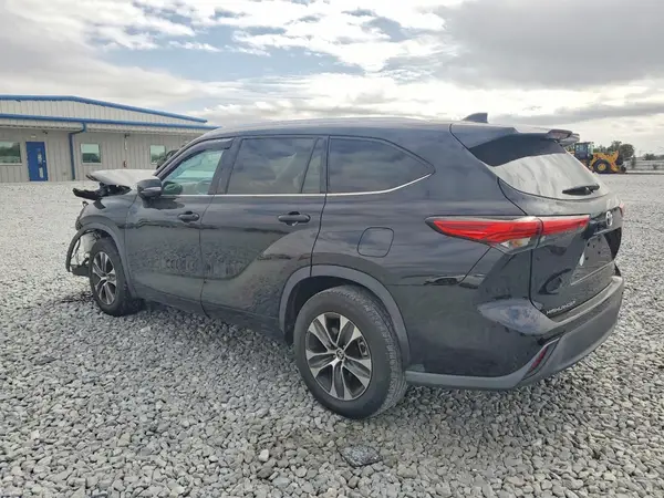 5TDGZRAH9NS113835 2022 TOYOTA HIGHLANDER - Image 2