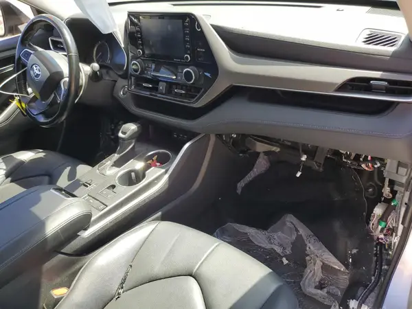 5TDGZRAH9NS114662 2022 TOYOTA HIGHLANDER - Image 8