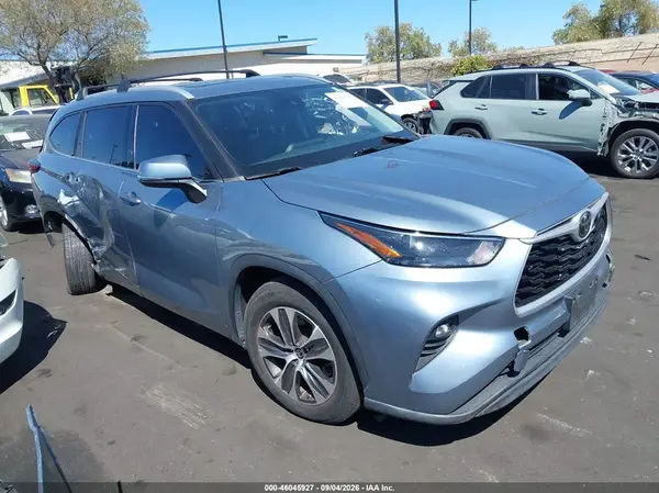 5TDGZRAH9NS114905 2022 TOYOTA HIGHLANDER - Image 1