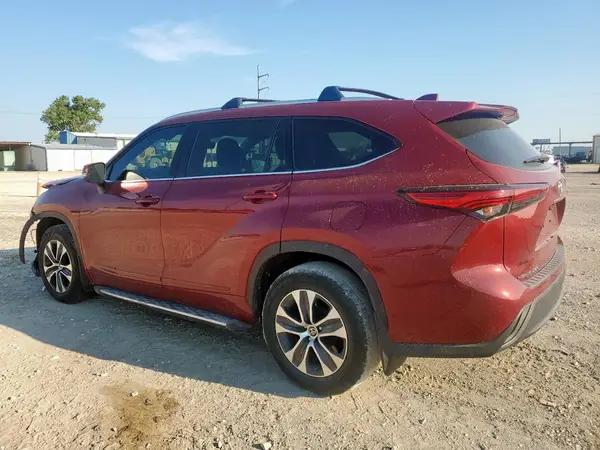 5TDGZRAH9NS118825 2022 TOYOTA HIGHLANDER - Image 2