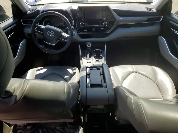 5TDGZRAH9NS135947 2022 TOYOTA HIGHLANDER - Image 8