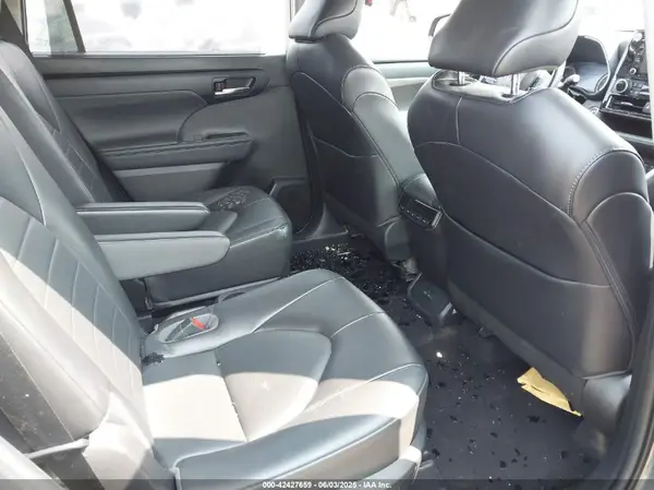 5TDGZRAH9NS554266 2022 TOYOTA HIGHLANDER - Image 8