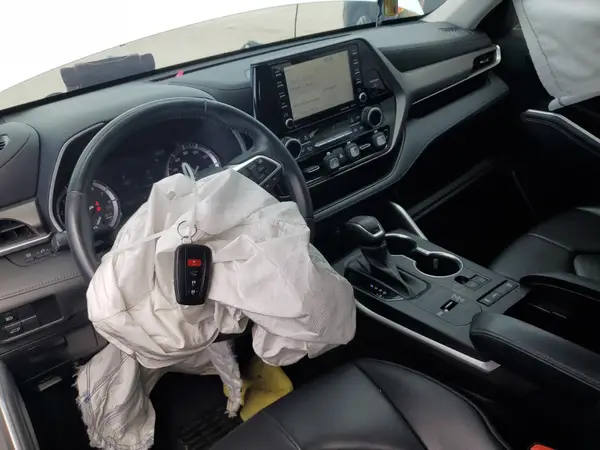 5TDGZRAH9NS560617 2022 TOYOTA HIGHLANDER - Image 8