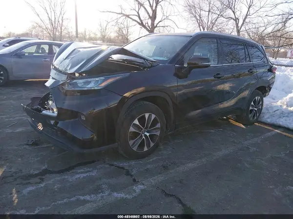 5TDGZRAHXLS003907 2020 TOYOTA HIGHLANDER - Image 2