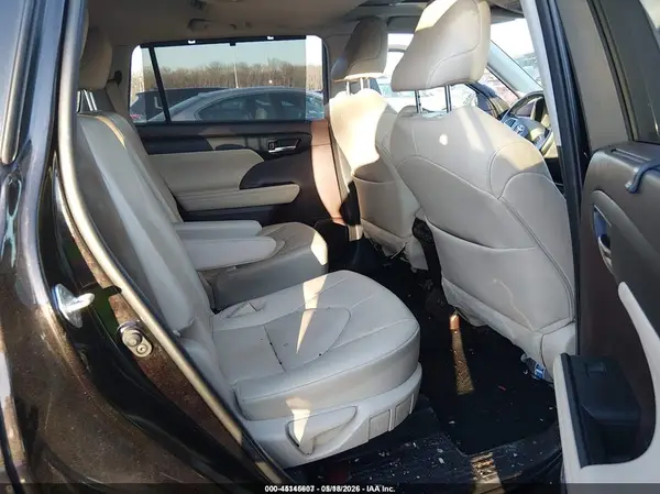 5TDGZRAHXLS003907 2020 TOYOTA HIGHLANDER - Image 8
