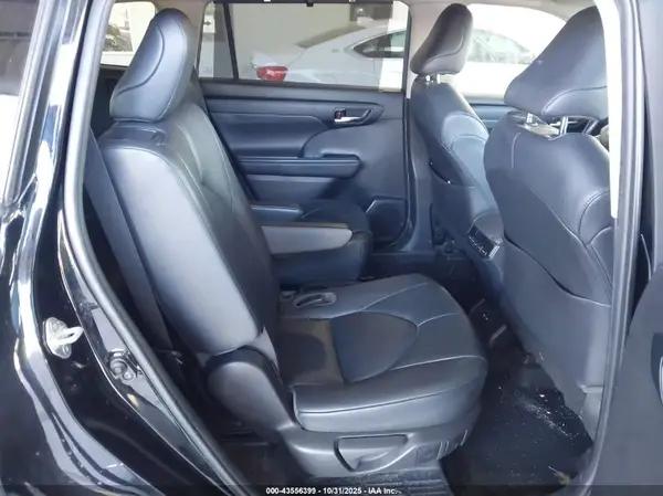 5TDGZRAHXLS010789 2020 TOYOTA HIGHLANDER - Image 8