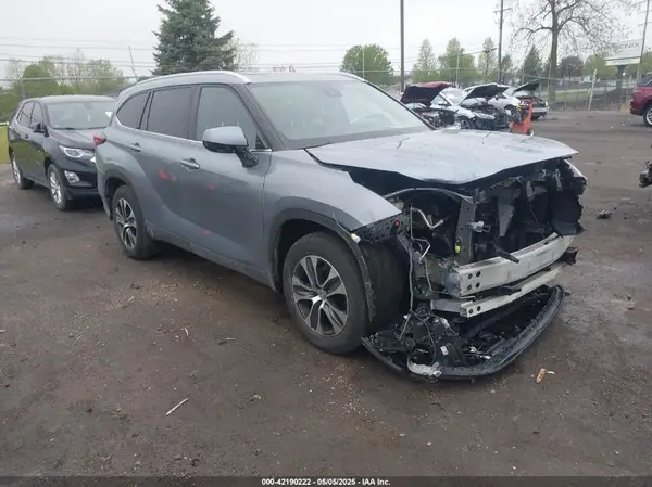5TDGZRAHXLS011098 2020 TOYOTA HIGHLANDER - Image 1