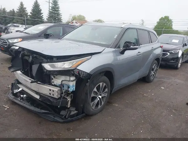 5TDGZRAHXLS011098 2020 TOYOTA HIGHLANDER - Image 2