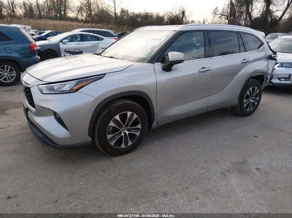 5TDGZRAHXLS026328 2020 TOYOTA HIGHLANDER - Image 2