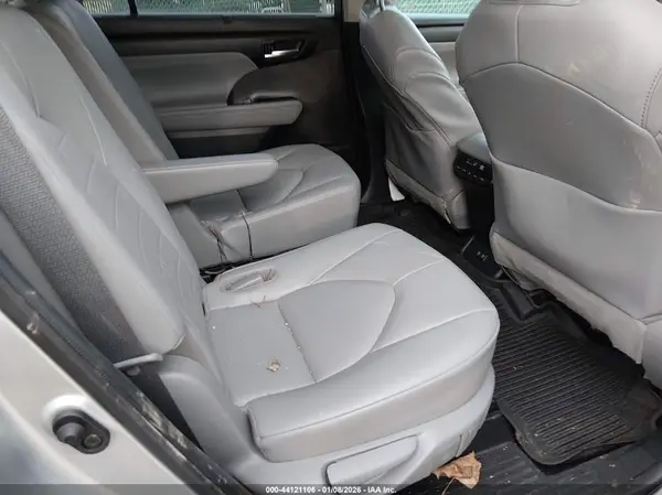 5TDGZRAHXLS026328 2020 TOYOTA HIGHLANDER - Image 8