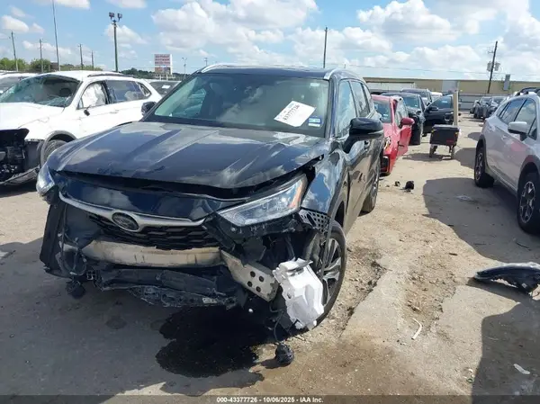 5TDGZRAHXLS505767 2020 TOYOTA HIGHLANDER - Image 2