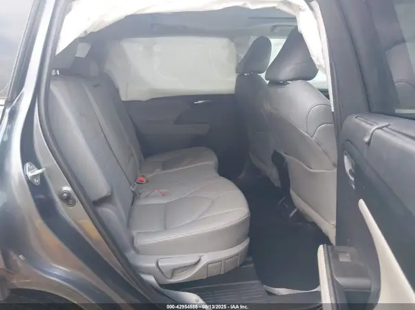 5TDGZRAHXLS509172 2020 TOYOTA HIGHLANDER - Image 8