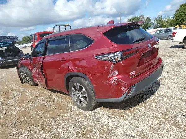 5TDGZRAHXMS048332 2021 TOYOTA HIGHLANDER - Image 2
