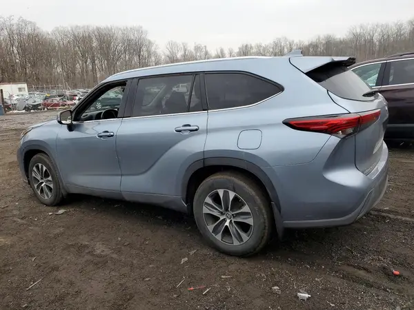 5TDGZRAHXMS076471 2021 TOYOTA HIGHLANDER - Image 2