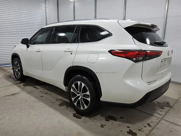 5TDGZRAHXMS533831 2021 TOYOTA HIGHLANDER - Image 2