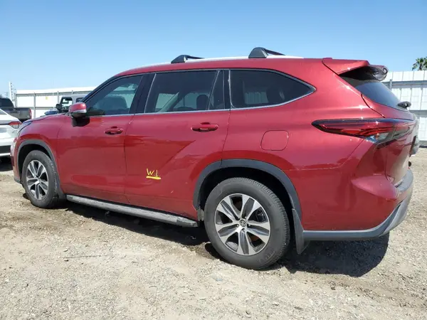 5TDGZRAHXNS099623 2022 TOYOTA HIGHLANDER - Image 2