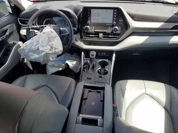 5TDGZRAHXNS136170 2022 TOYOTA HIGHLANDER - Image 8